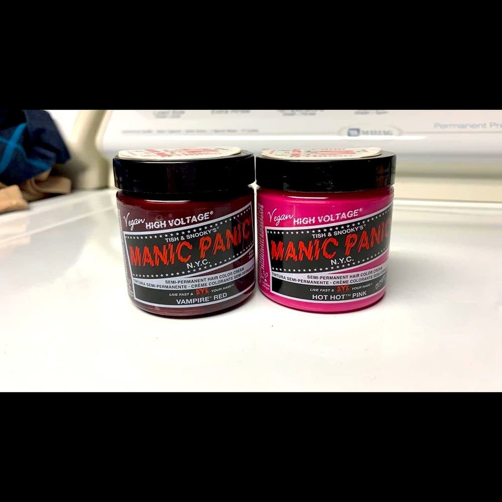 Manic panic hair dye